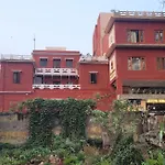 Hotel Ananda Kashi