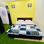 Kashi Dham Home Stay
