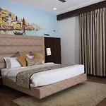 Hotel Surabhi International Varanasi