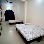 Banaras Gully House 500 Ft From The Ghats