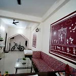 Banaras Gully House 500 Ft From The Ghats