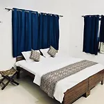 Banarasi Dera