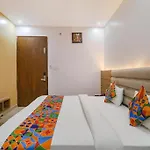 Raj Hotel\'S