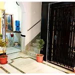 Hotel Premium Temple City Palace Near Kashi Vishwanath Temple - A Premium Guest House In Varanasi