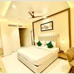 Varanasi Hotel Vedan Gam Palace - Fully Air Conditioned Hotel At Prime Location - Near Shree Kashi Vishwanath Temple And Ganga Ghat - Luxury & Spacious Room - Top Rated Hotel