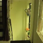 Hotel Divine Inn