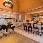 Costa Riviera Hotel
