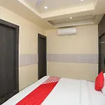 Hotel Rahil Palace