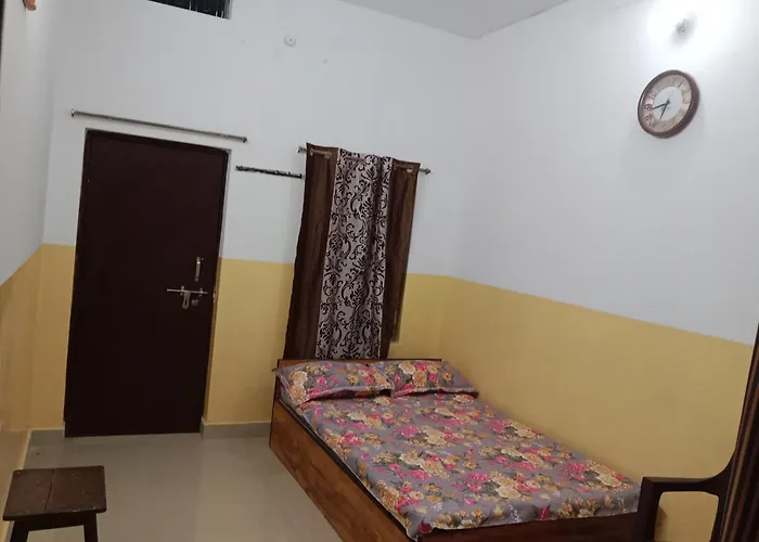 Khushbu Guest House