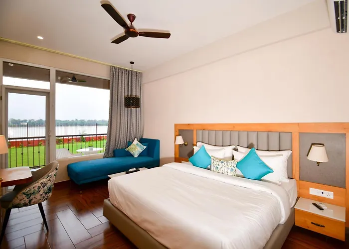 Hotel Aviral Ganga A Unit Of Amritaam Wellness