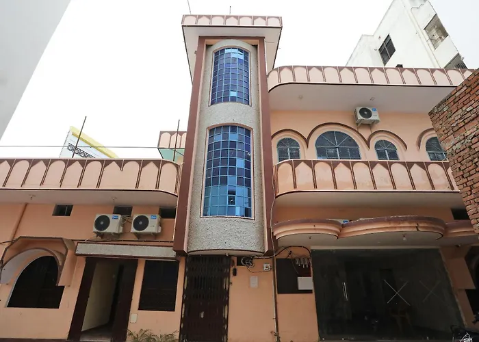 Collection O Sandhya Guest House