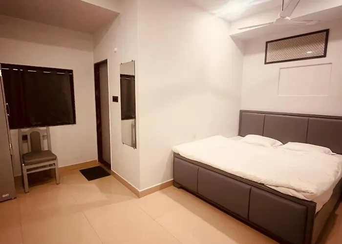 Kaal Bhairav Stay Inn Near Ganga Ghat With Near Kashi Vishwanath Temple