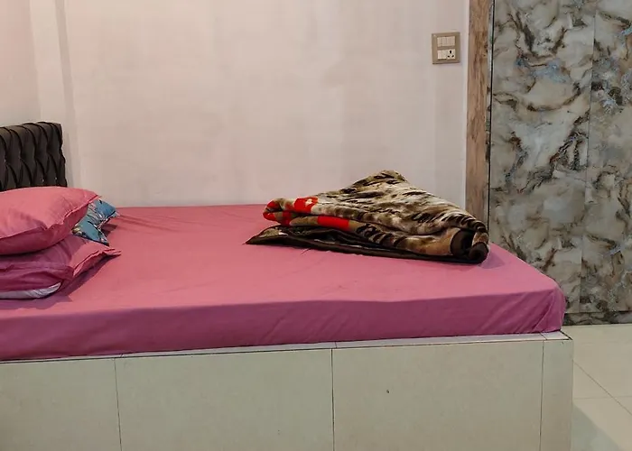 Mangalam Gold Guest House
