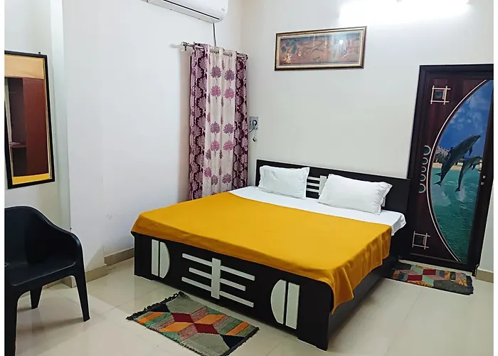 Varanasi Hotel # Varuna Stay Varanasi Near Varuna River And Kashi Vishwanath Temple -Restaurant & Parking Facilities Wifi Service - A Premium Hotel In Varanasi