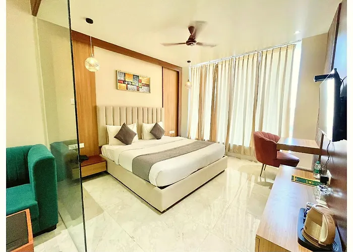 Hotel The Bomby Palace Near Kashi Vishwanath Temple - A Top Rated Hotel In Varanasi