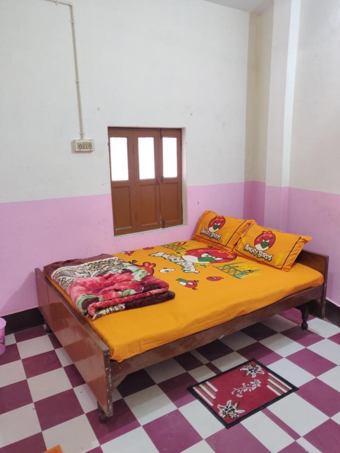Luxmi Palace * Varanasi