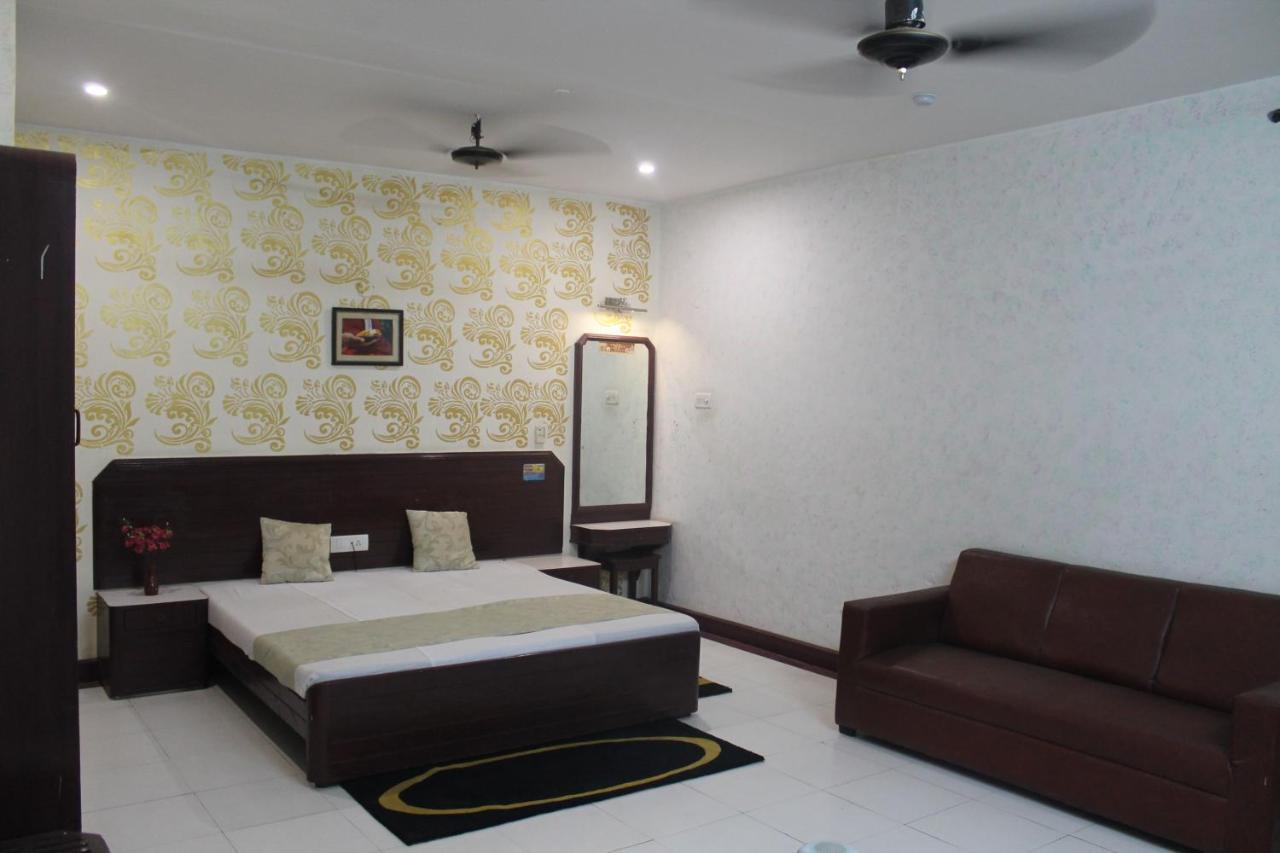 Hotel Padmini International- Sigra Varanasi