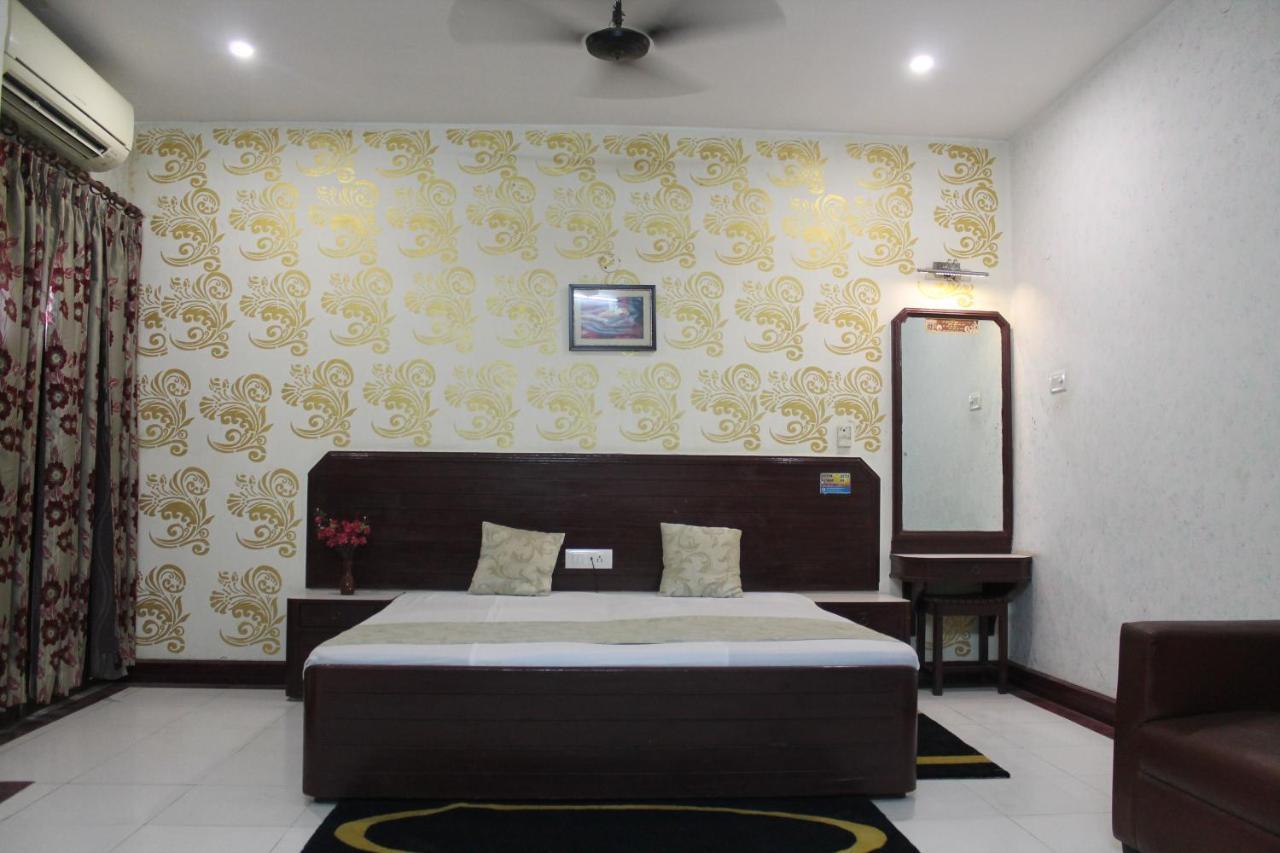 Hotel Hotel Padmini International- Sigra 3*
