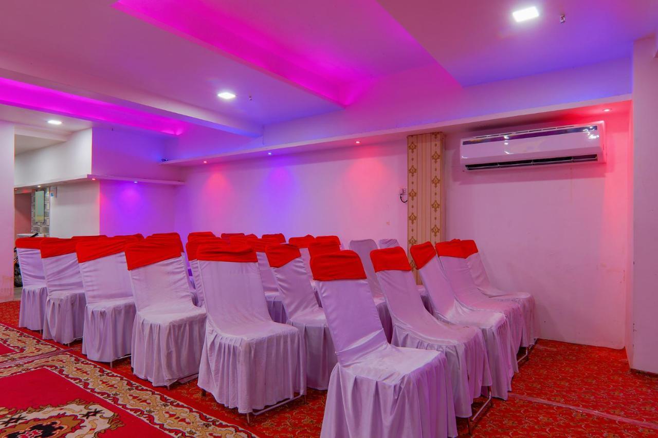 Hotel Fabexpress Moti Mahal 3*