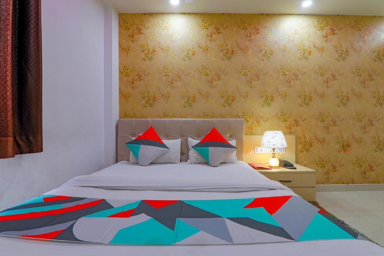 Hotel Fabexpress Moti Mahal Varanasi