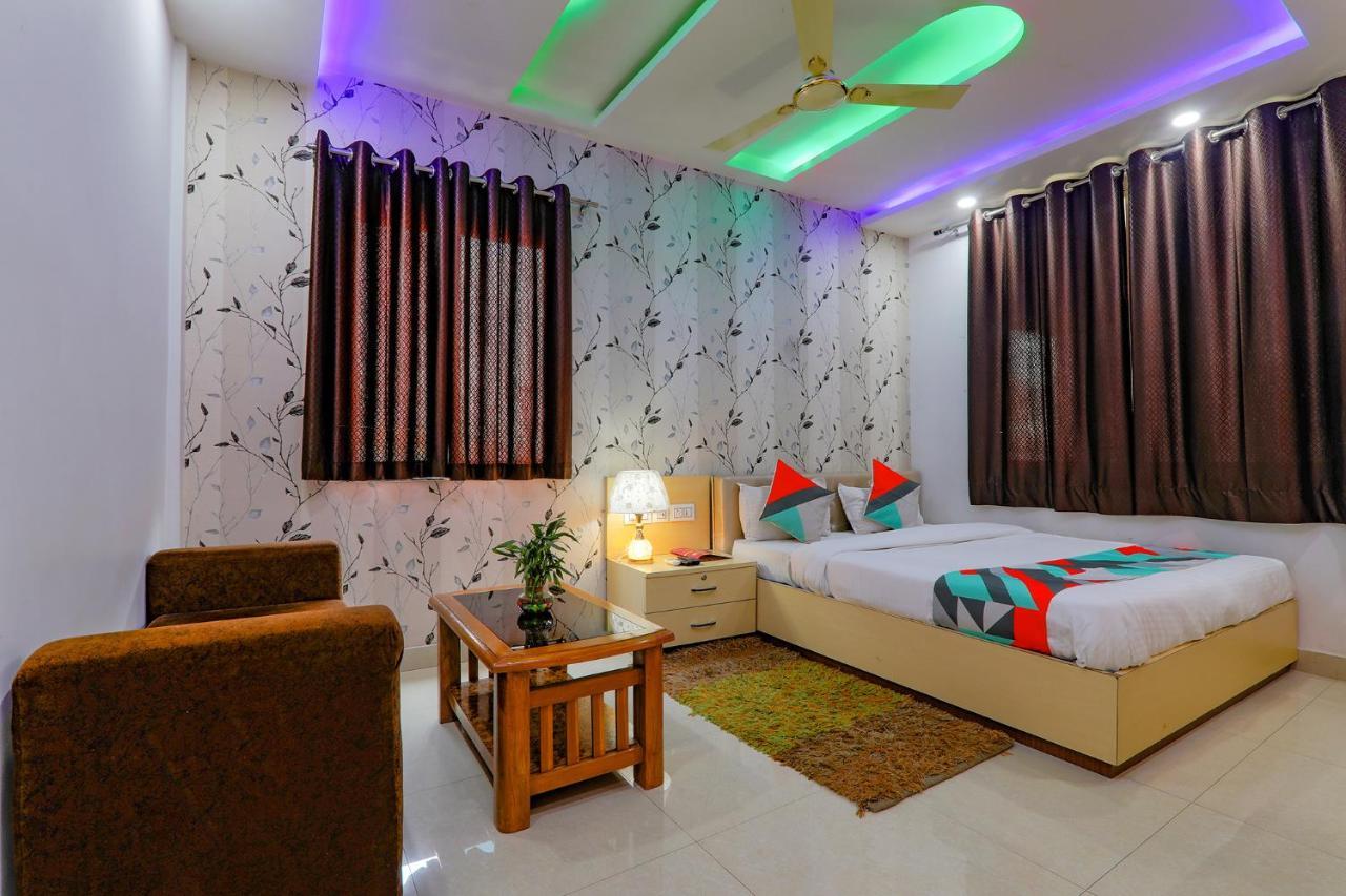 Hotel Fabexpress Moti Mahal 3*