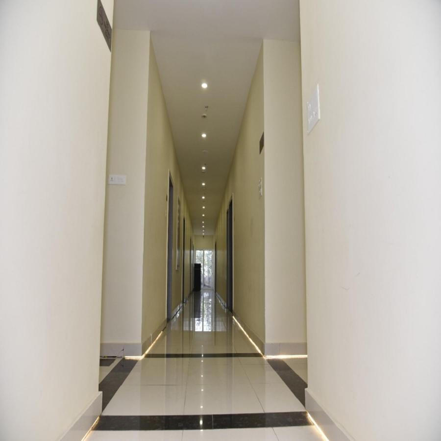 Hotel Tridev Grand