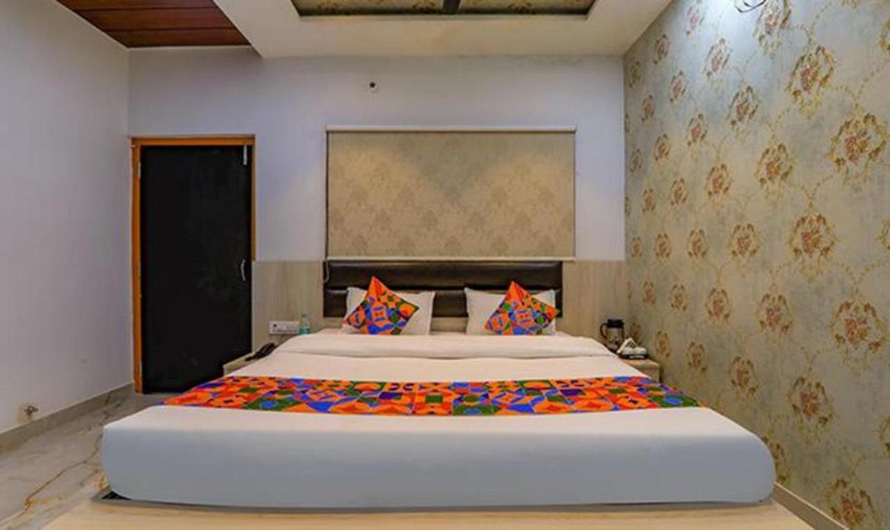 Fabhotel Super 3 Premium