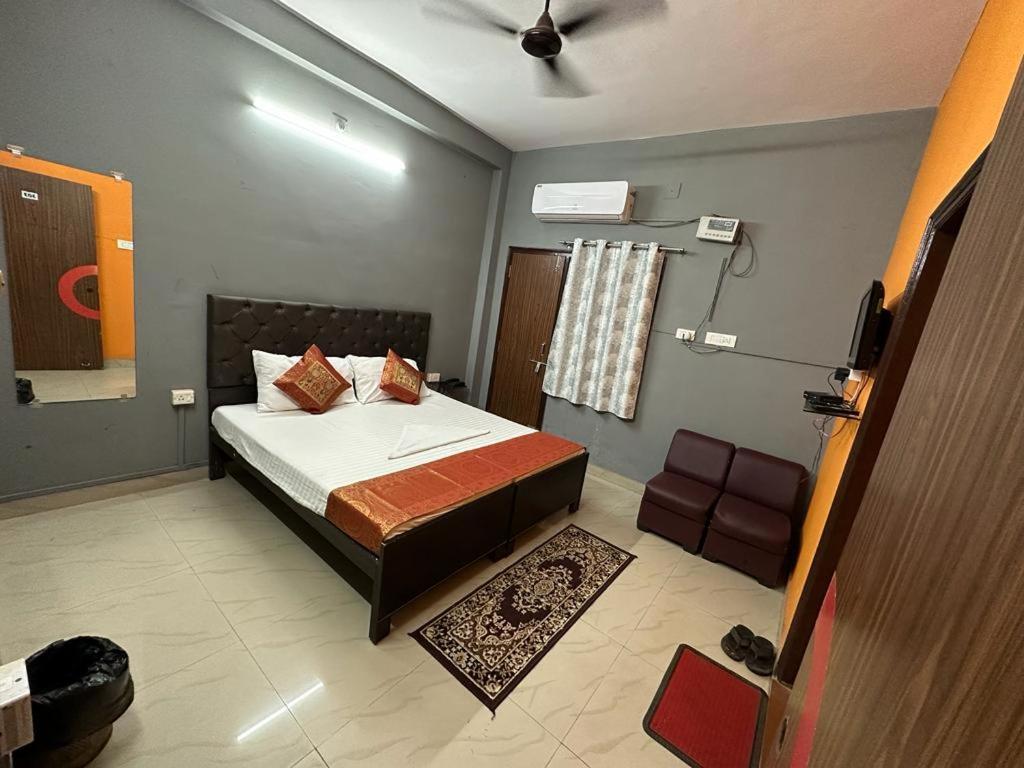 Aparajita Hotel Varanasi