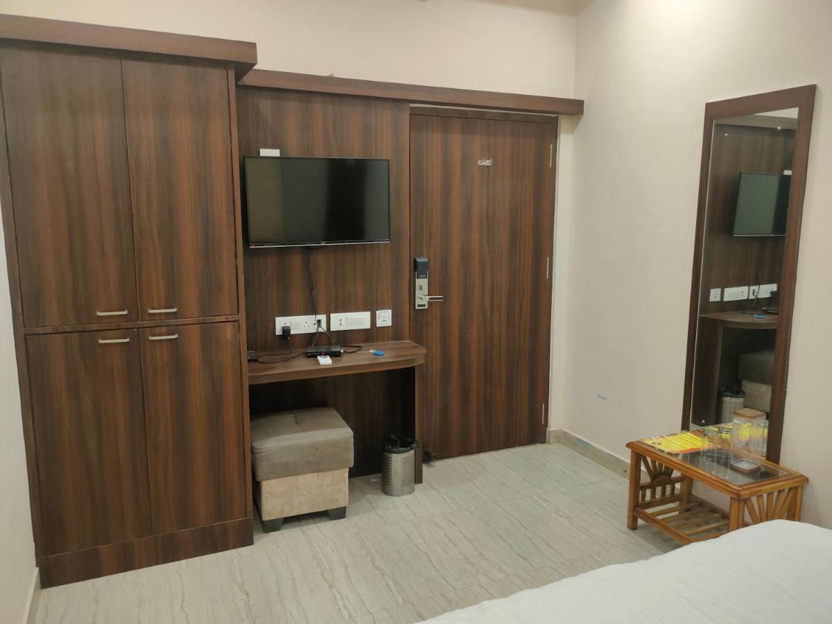 Hotel H.h.g Palace Varanasi