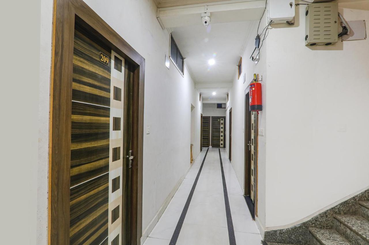 Fabhotel Sr Hotel Varanasi