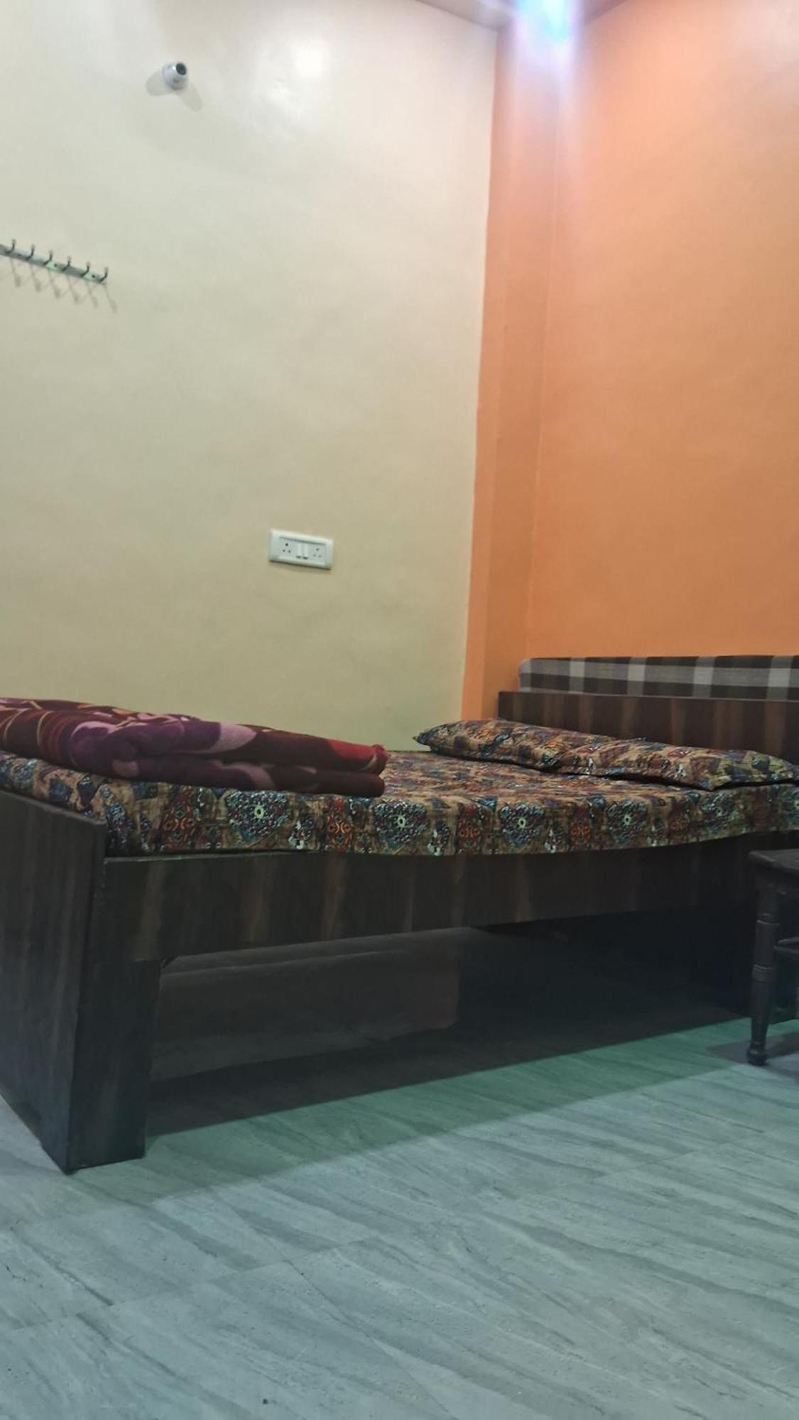 Guest house Lakshman *