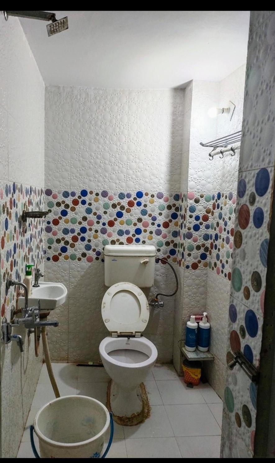 Homestay Banarasiya Close To Banaras Railway Station *