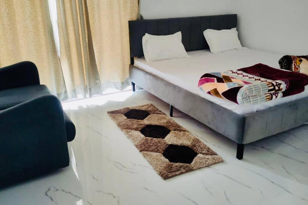 Apartment 1 Bhk Flat At Kanti With Free Breakfast Near Assi Ghat And Temples -201