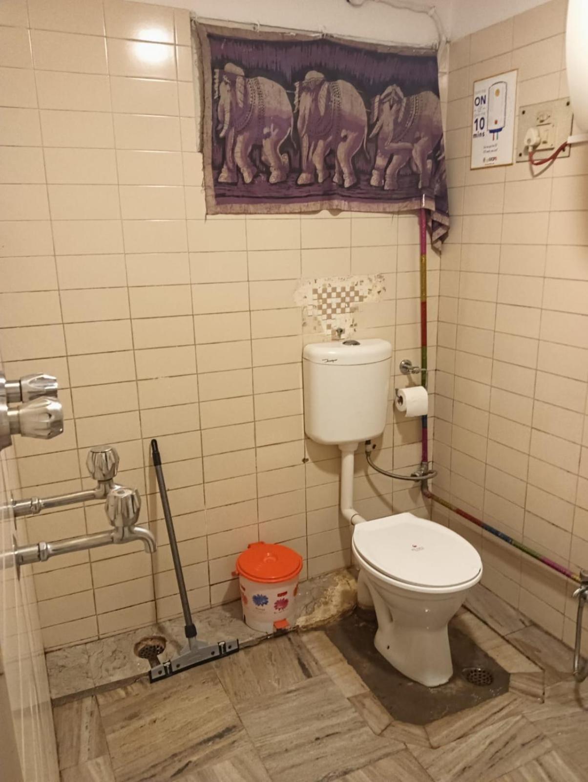 Gostops Lite Hostel *
