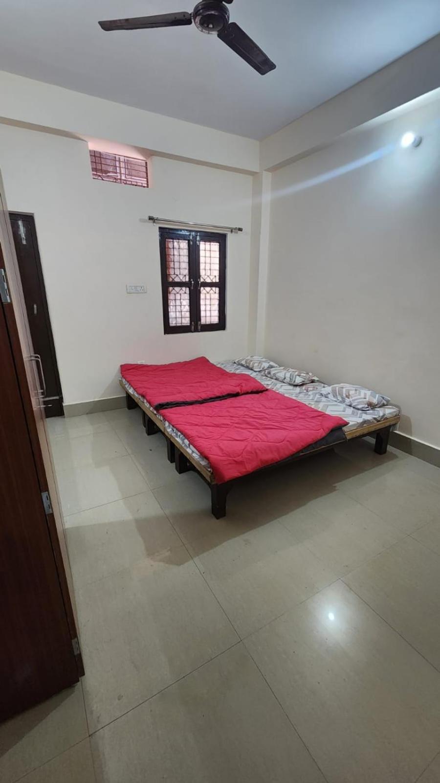 Banaras Gully House 500 Ft From The Ghats Hostel *