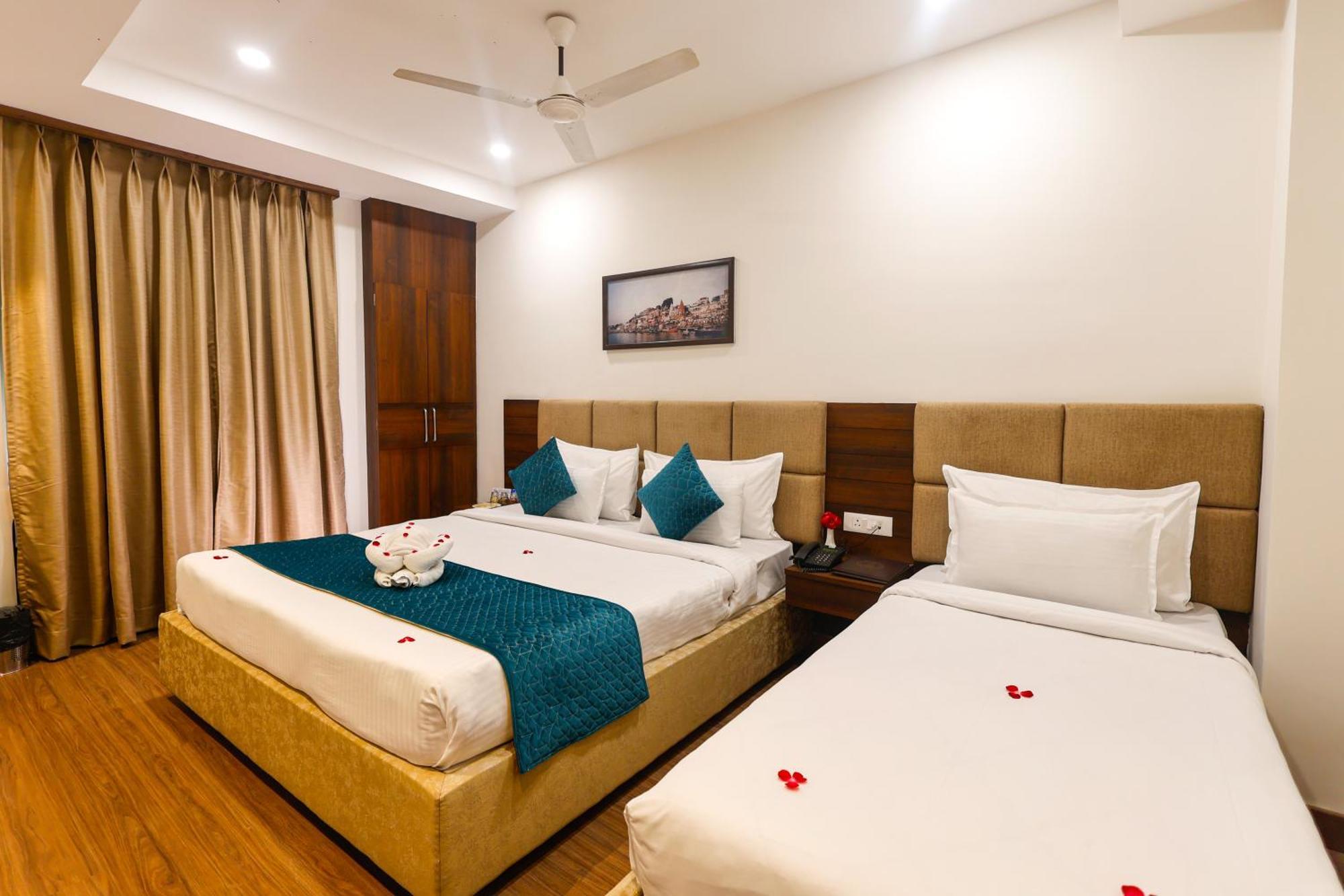 Hotel Dolphin International 3*