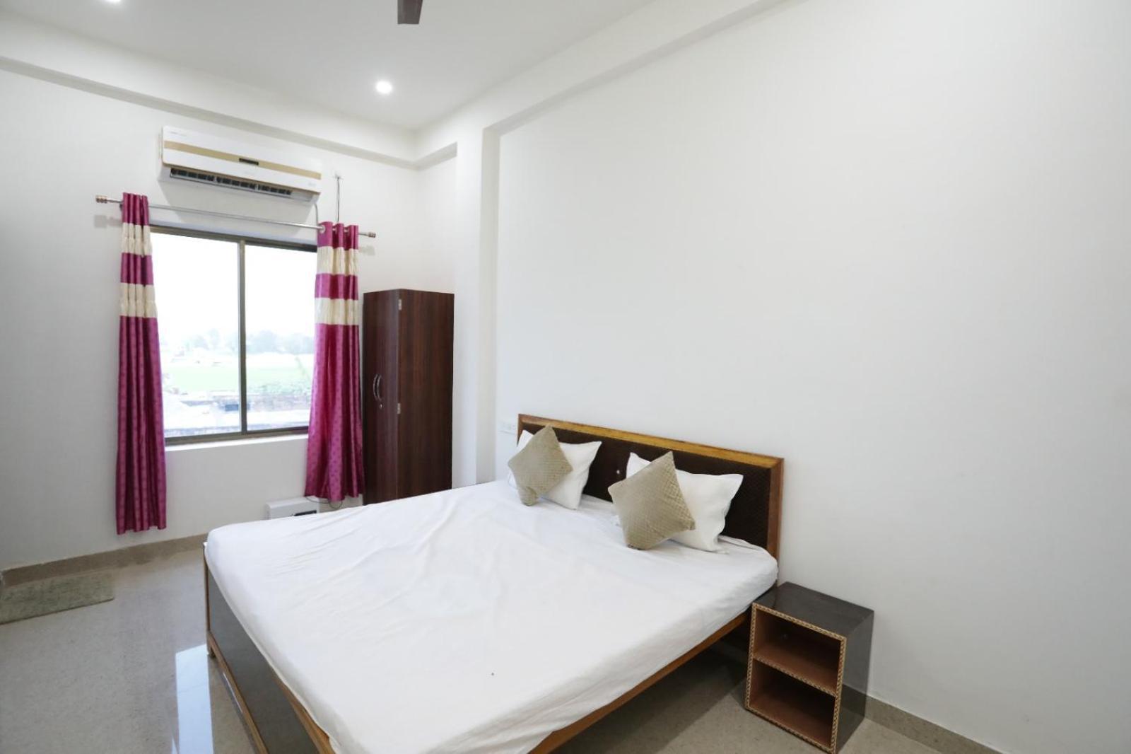 Bhardwaj Darbar Guest house *