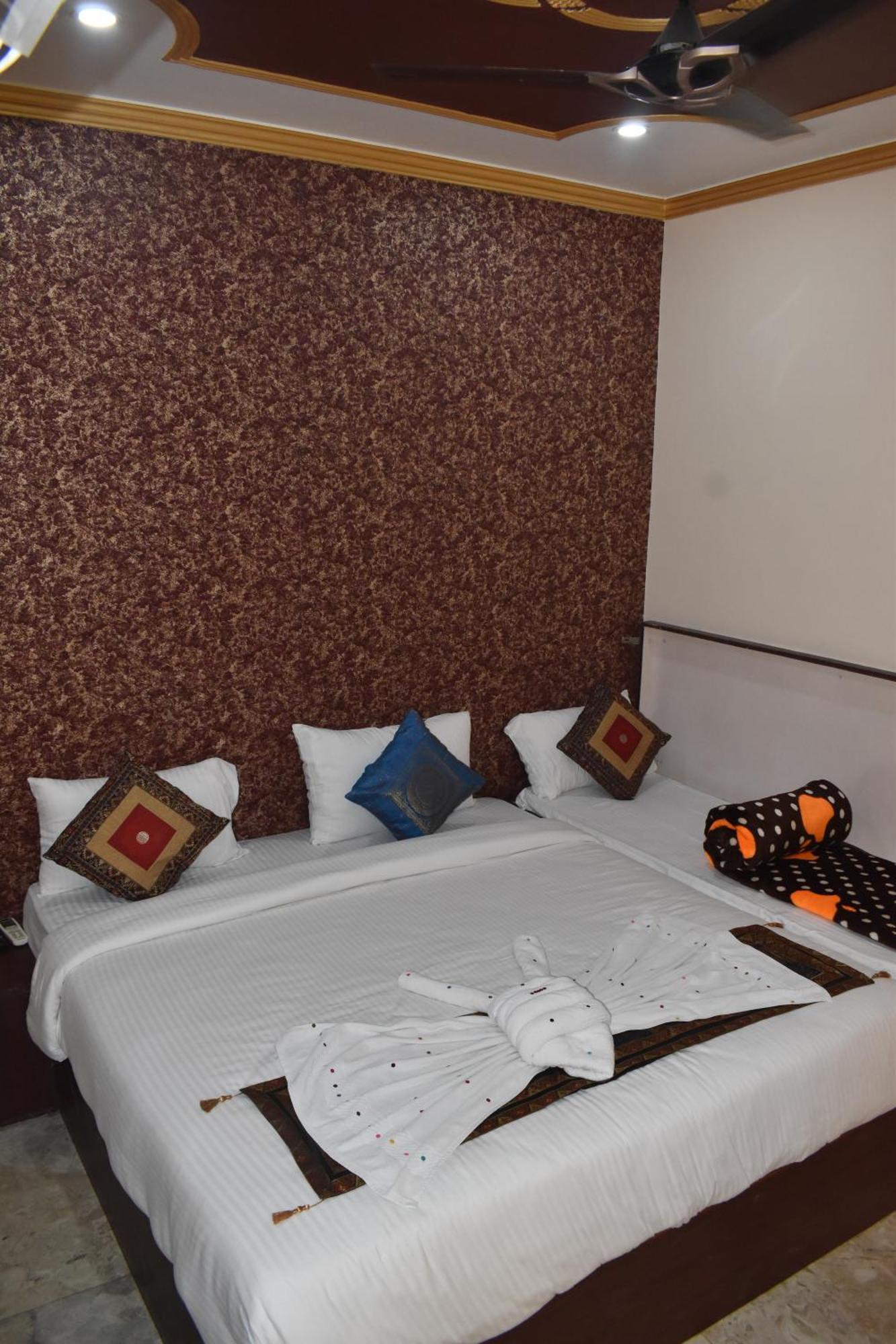 Sarnath International Hotel