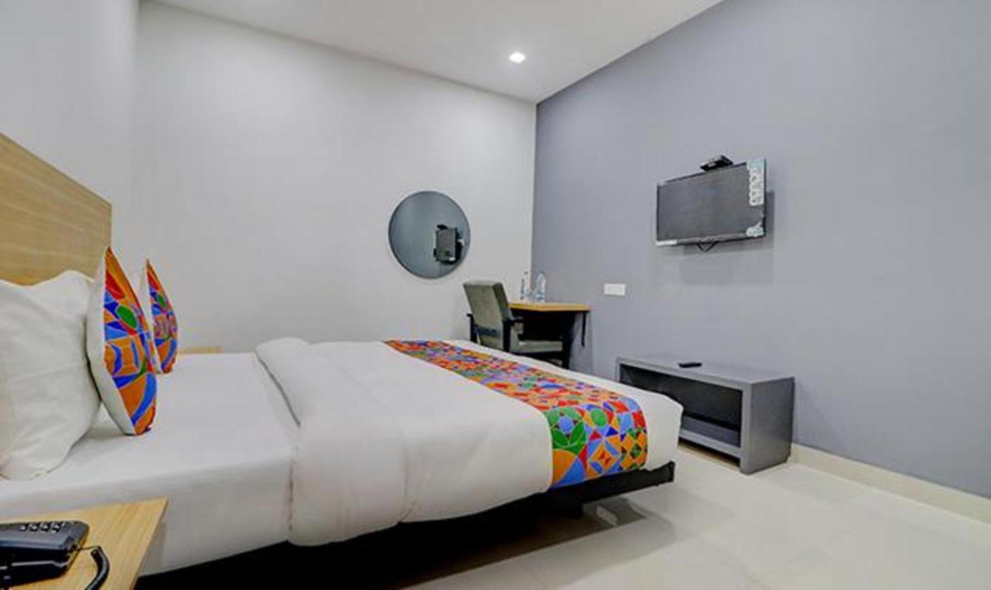 Fabhotel Premium Kashi Hotel