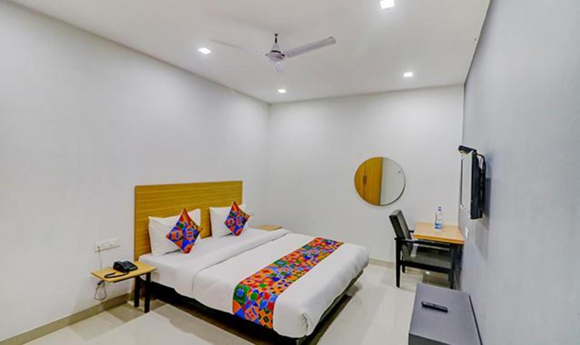 Fabhotel Premium Kashi Hotel 3*