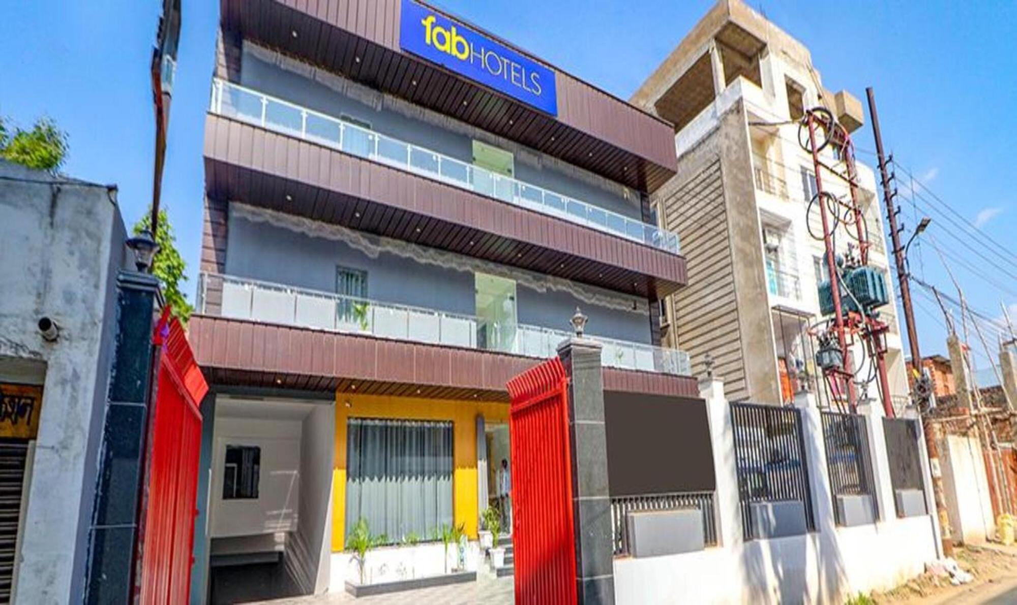 Fabhotel Premium Kashi Varanasi
