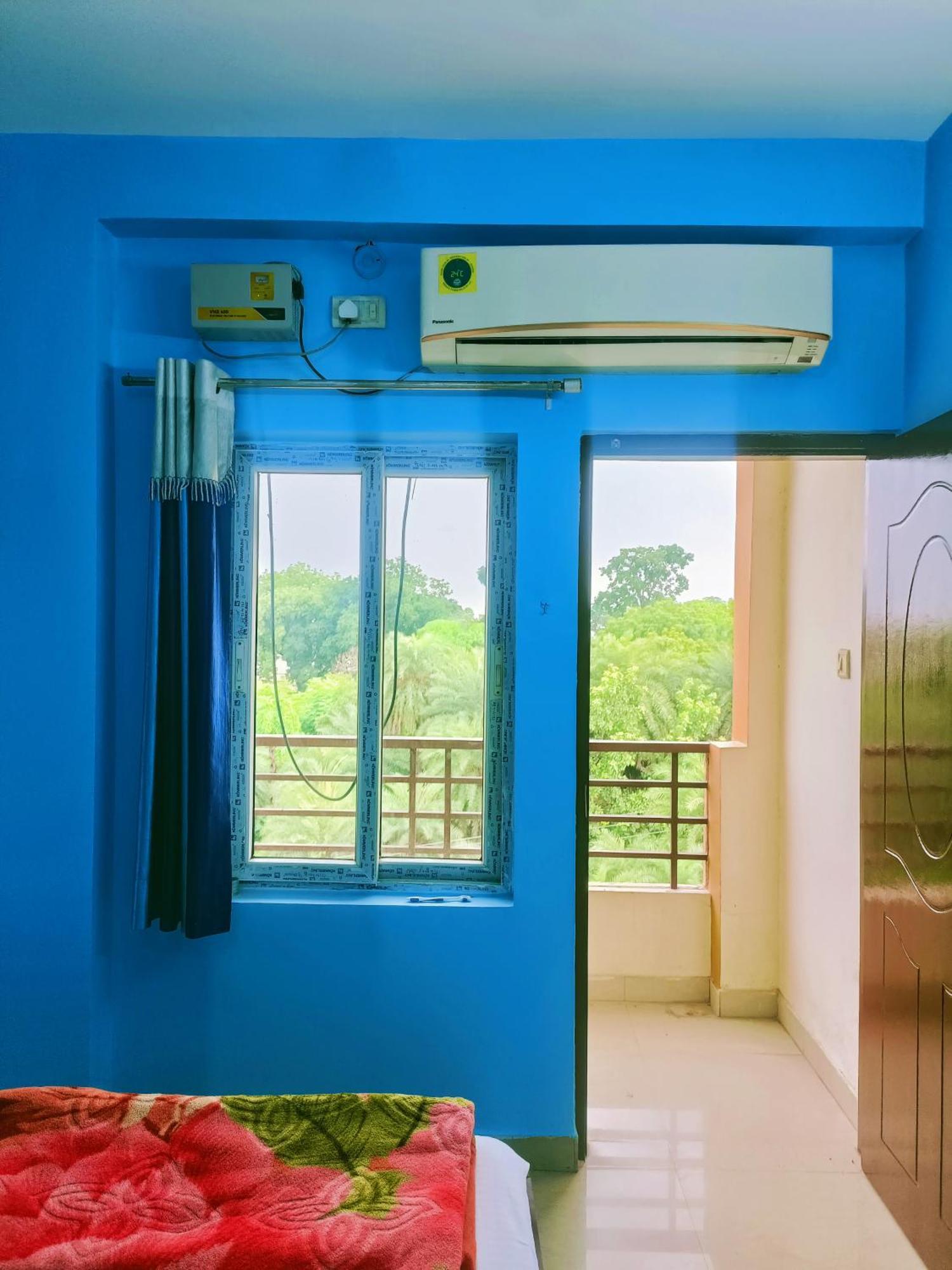 Apartment Pretty Garden View 3bhk Furnished Flat Near Kashi Vishwanath Temple *