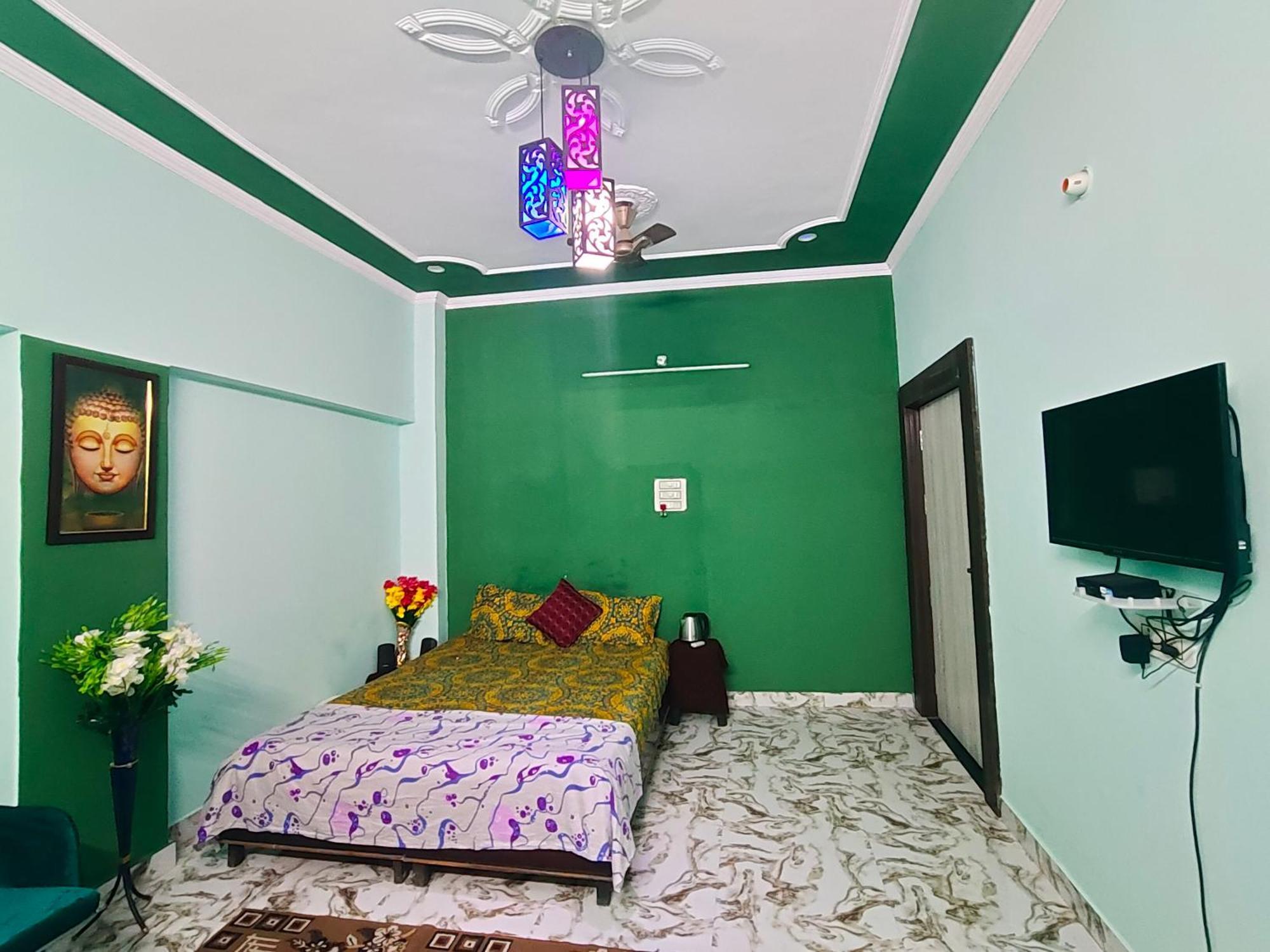 Banarasiya Close To Banaras Railway Station Homestay *