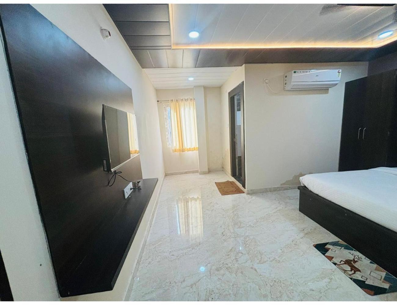 Imperial, Homestay *