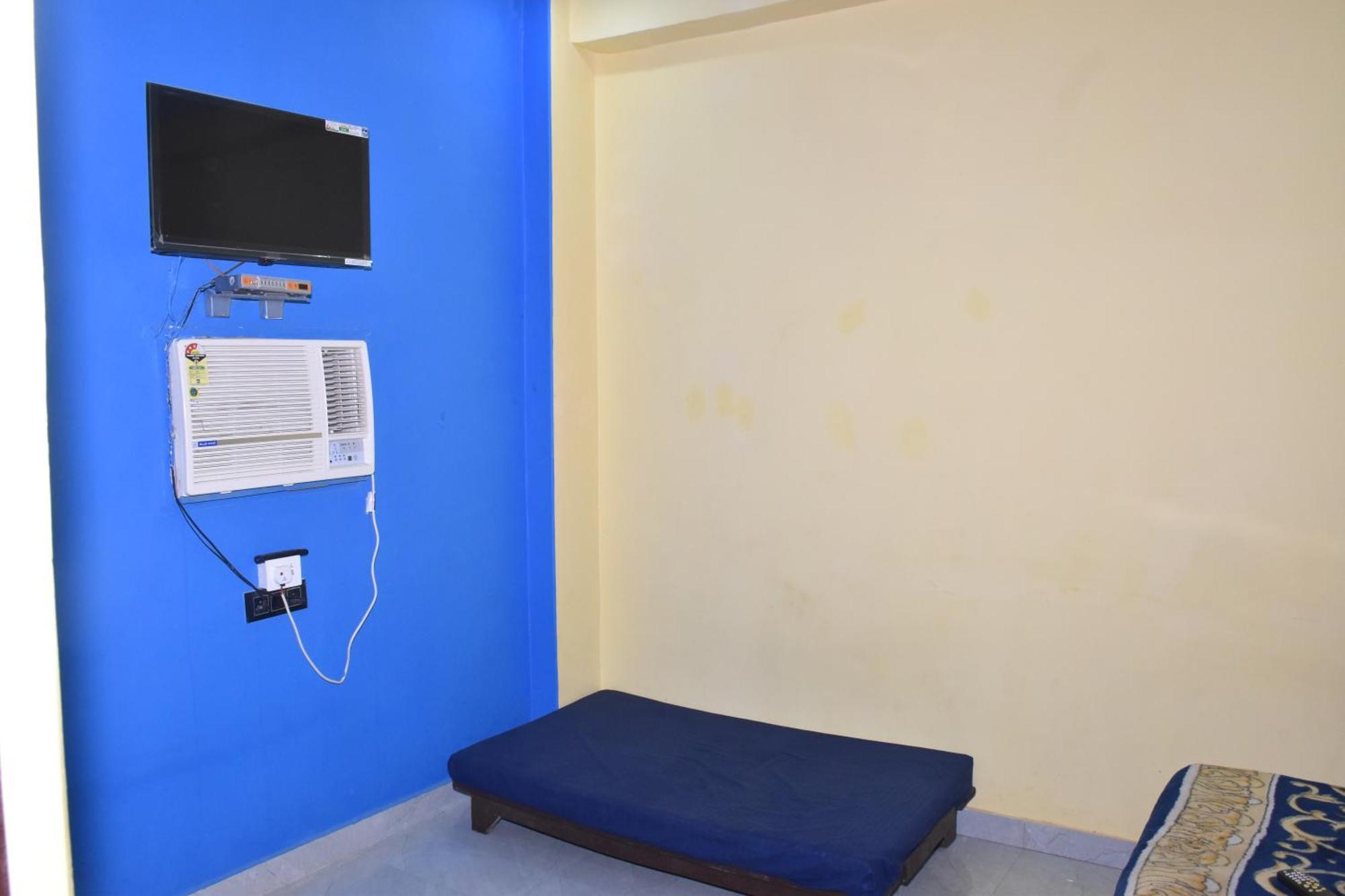 Guest house Veda's Grand P.g Varanasi