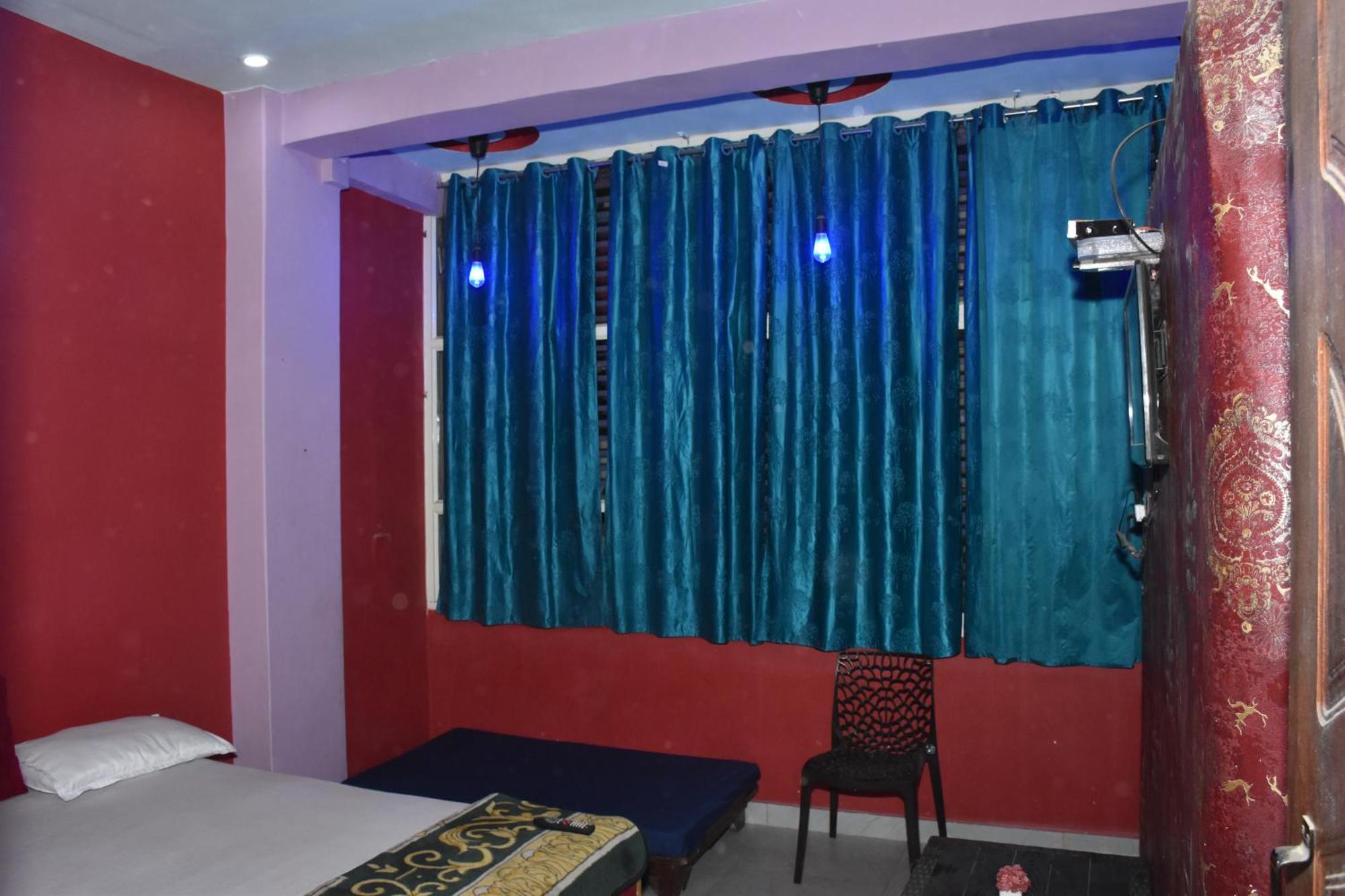 Veda's Grand P.g Varanasi