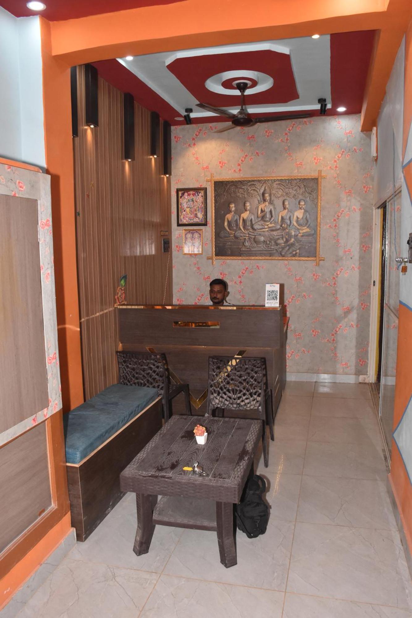 Veda's Grand P.g Varanasi