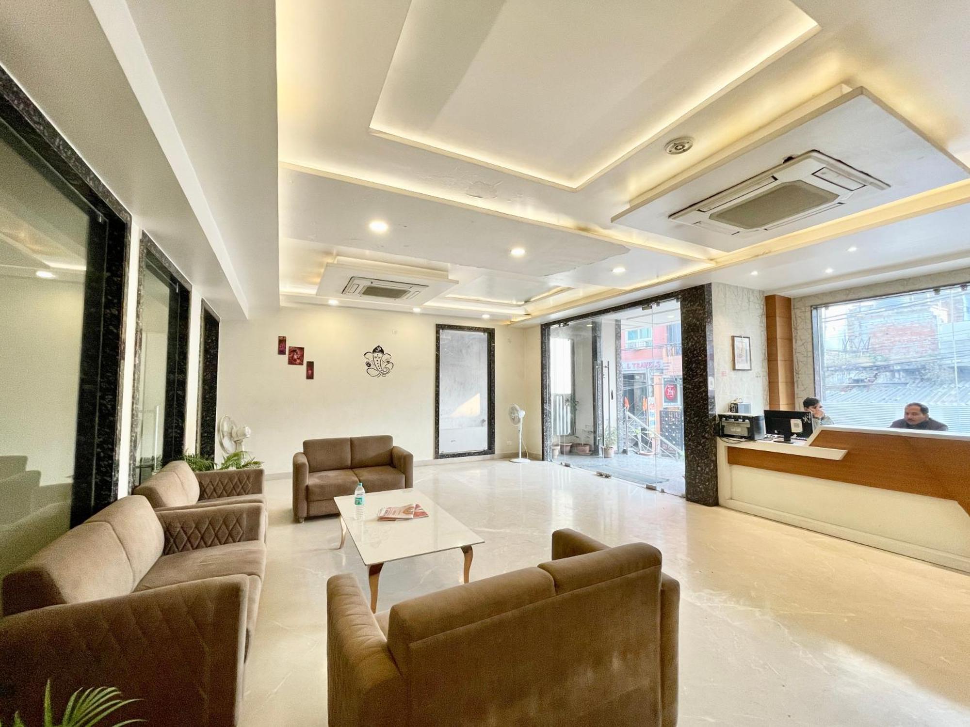 Rudraksh ! !fully-air-conditioned At Prime Location With Parking Availability, Near Kashi Vishwanath Temple, And Ganga Ghat 2 Varanasi