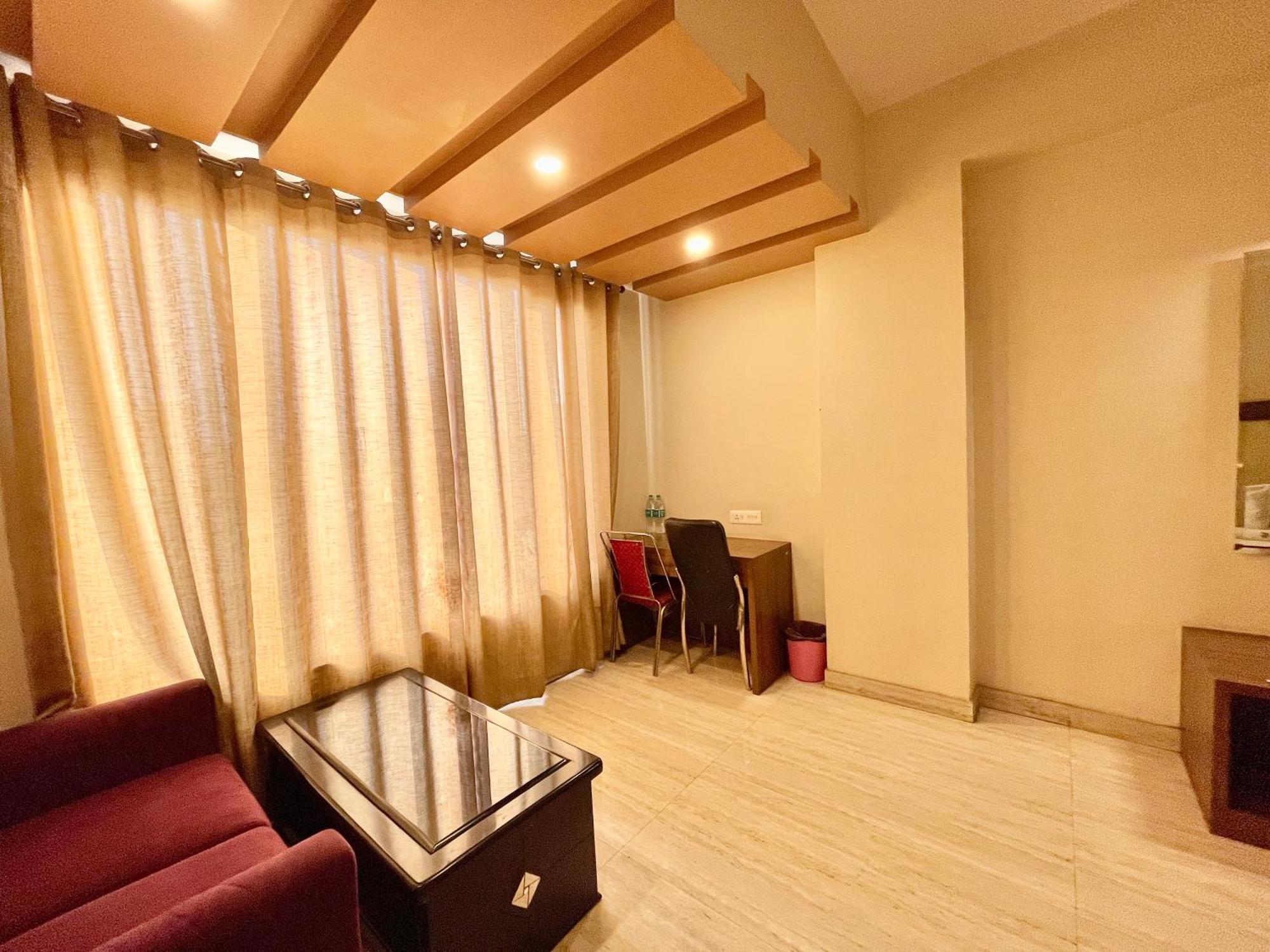 Rudraksh ! !fully-air-conditioned At Prime Location With Parking Availability, Near Kashi Vishwanath Temple, And Ganga Ghat 2 4* Varanasi