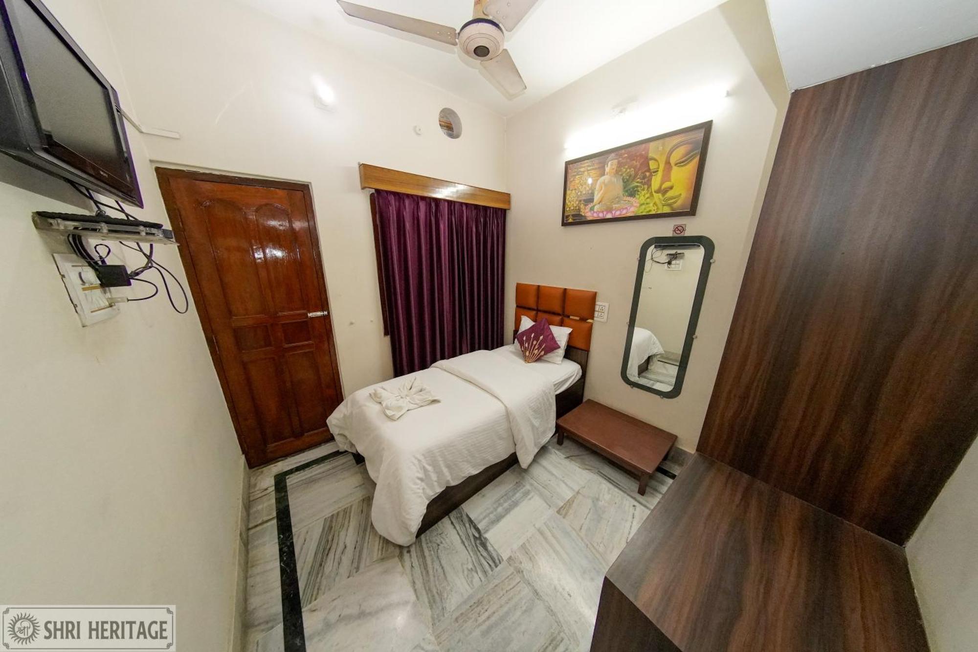 Shri Heritage - Entire Cozy Floor II At Assi, Varanasi Varanasi